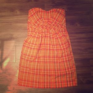 Sunny, strapless summer dress with pockets size 7.